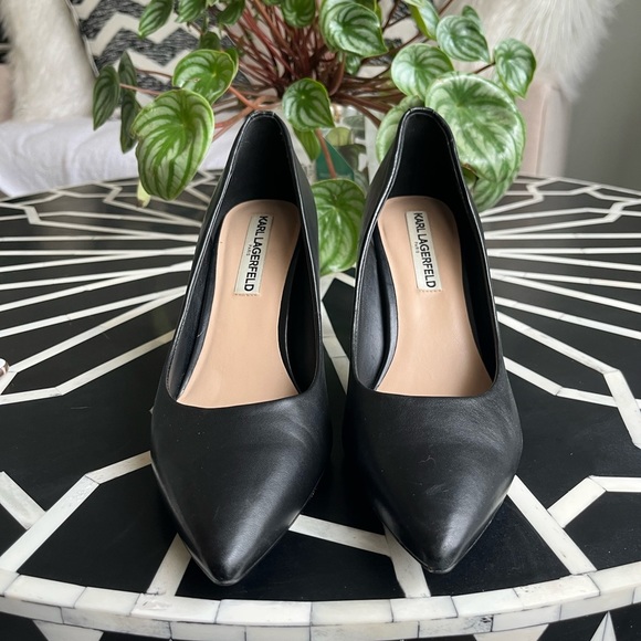 Karl Lagerfeld Paris Black Smooth Leather Kitten Heel Pumps - Picture 3 of 9